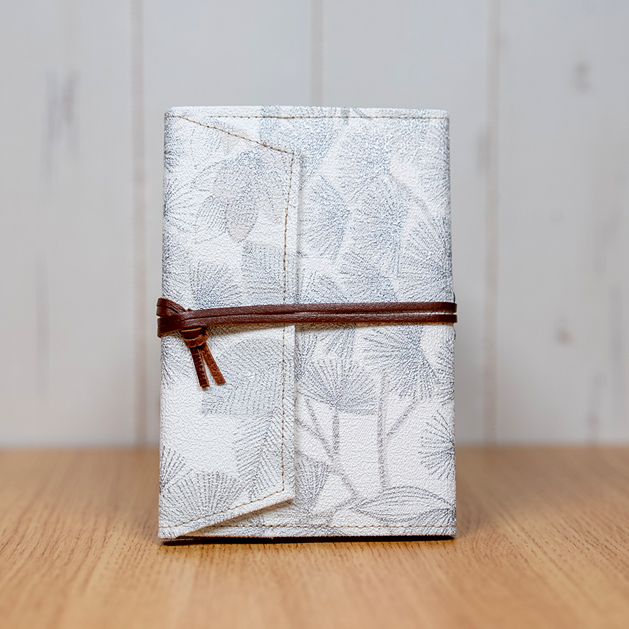 METROPOLITAN ブックカバー SILVER［文庫］